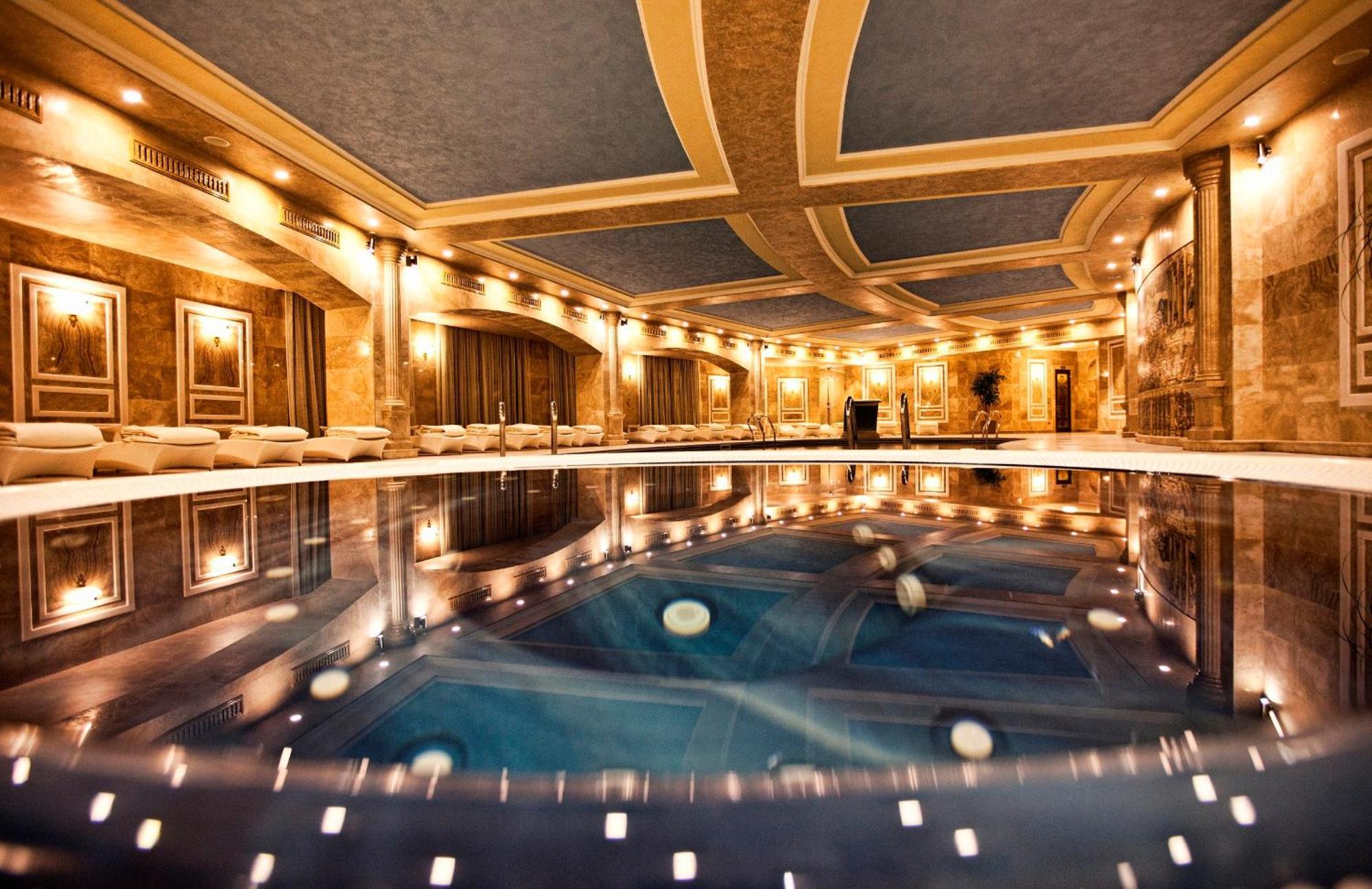 Ptghni Multi Grand Pharaon Hotel מראה חיצוני תמונה