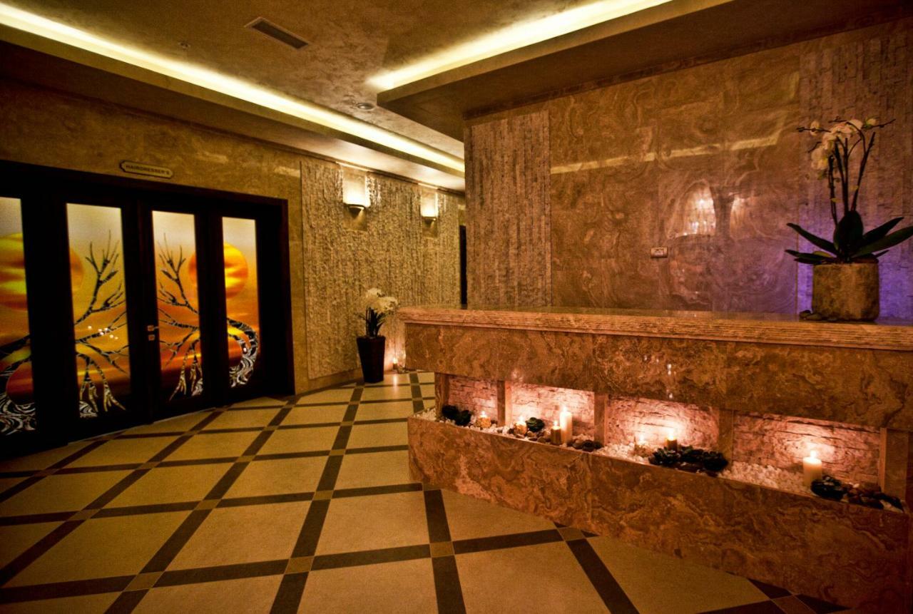 Ptghni Multi Grand Pharaon Hotel מראה חיצוני תמונה