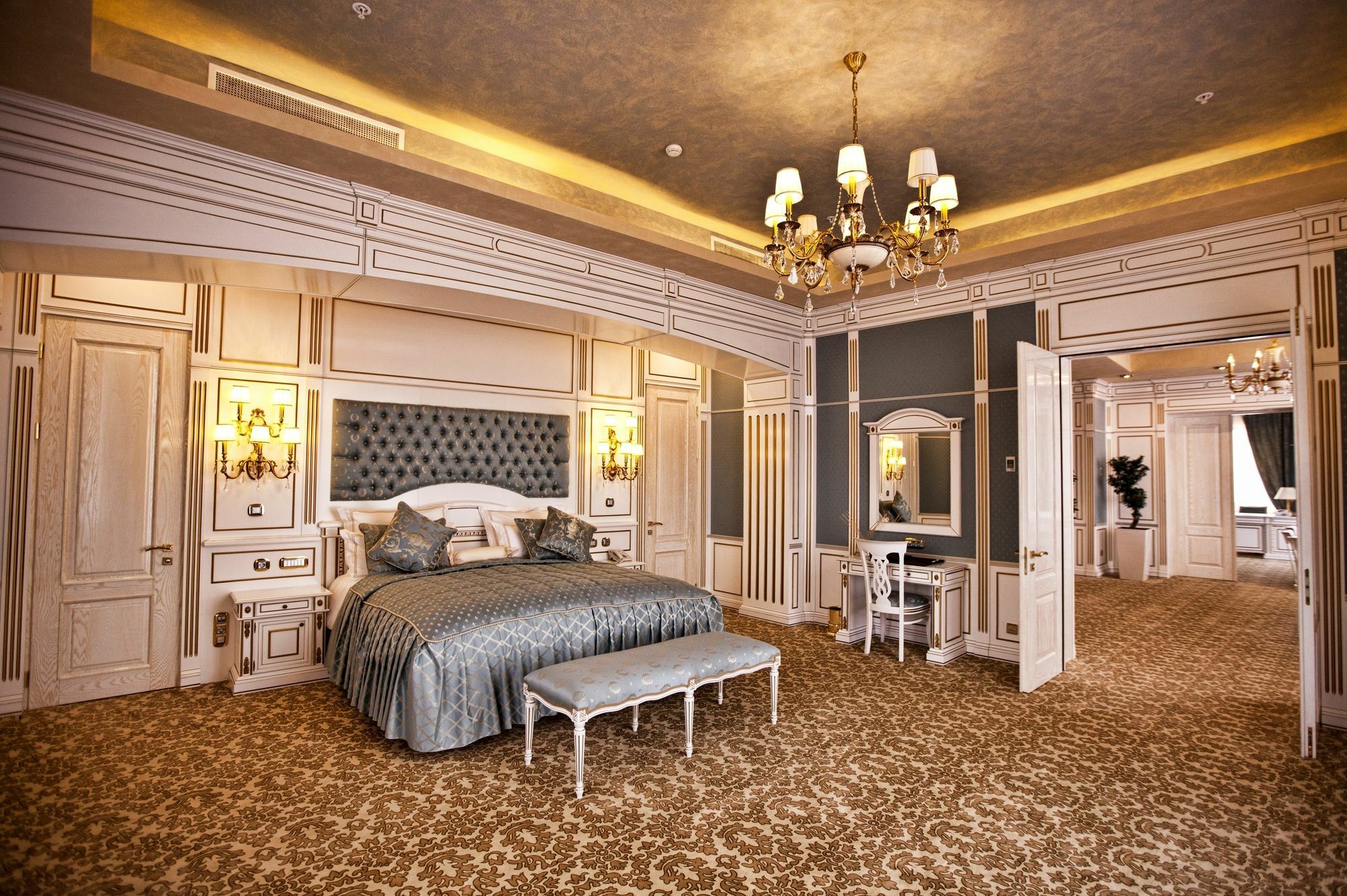 Ptghni Multi Grand Pharaon Hotel מראה חיצוני תמונה