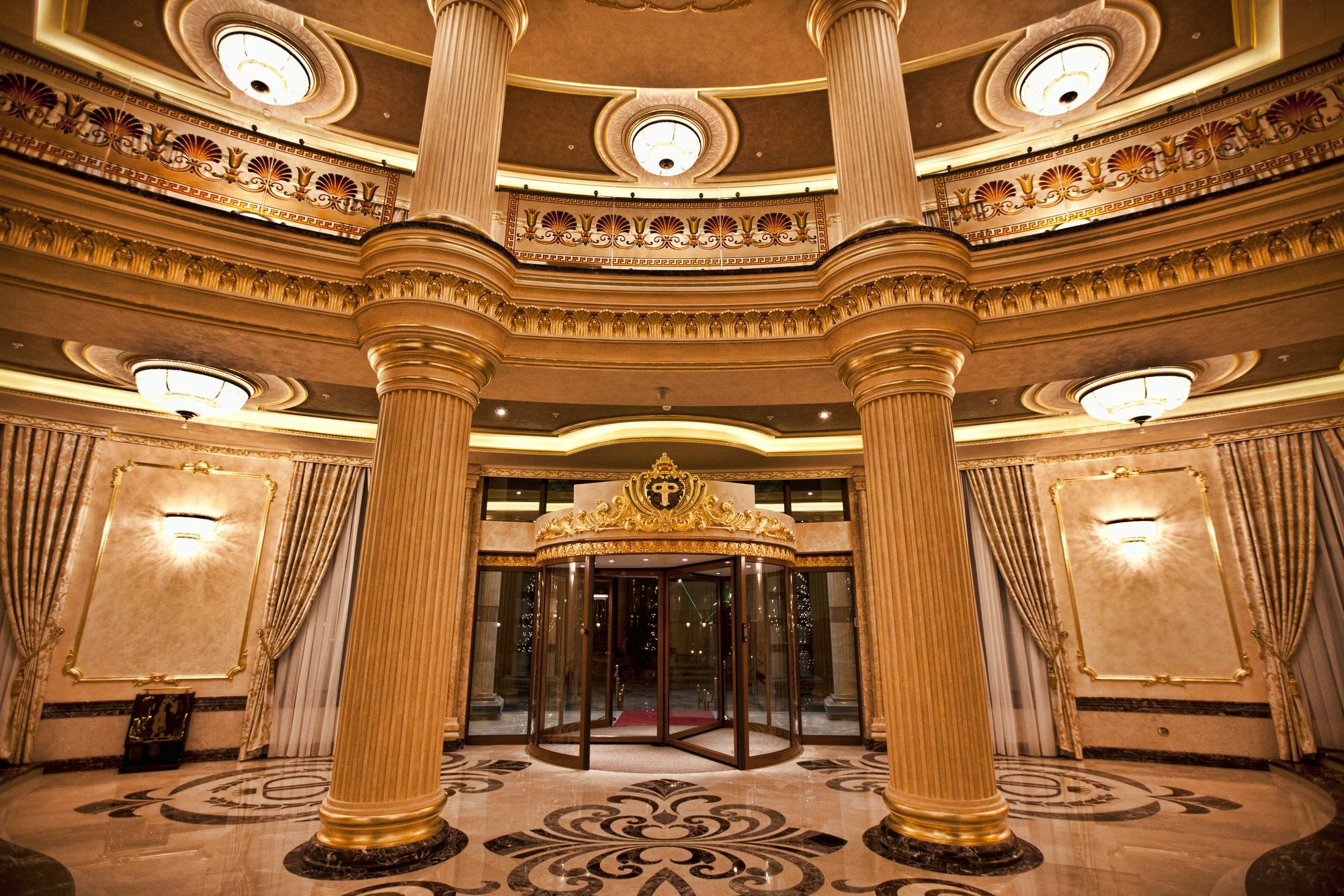 Ptghni Multi Grand Pharaon Hotel מראה חיצוני תמונה